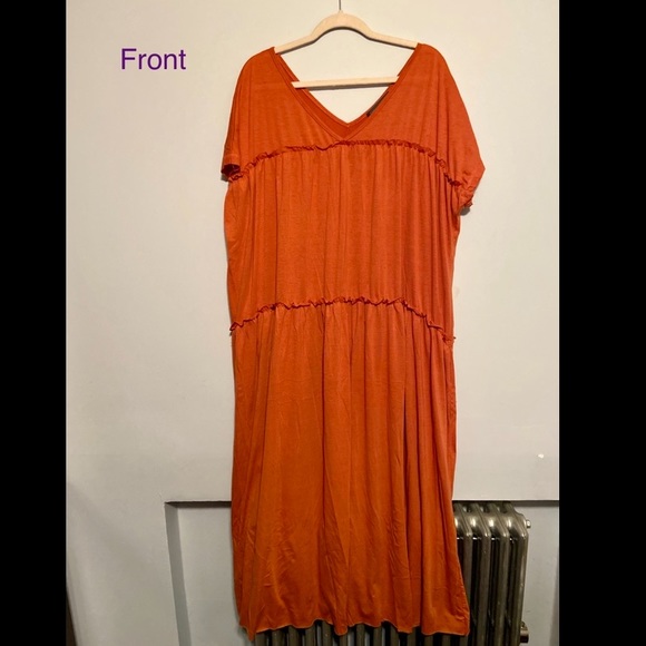 Huge Orange Dress - Picture 1 of 3